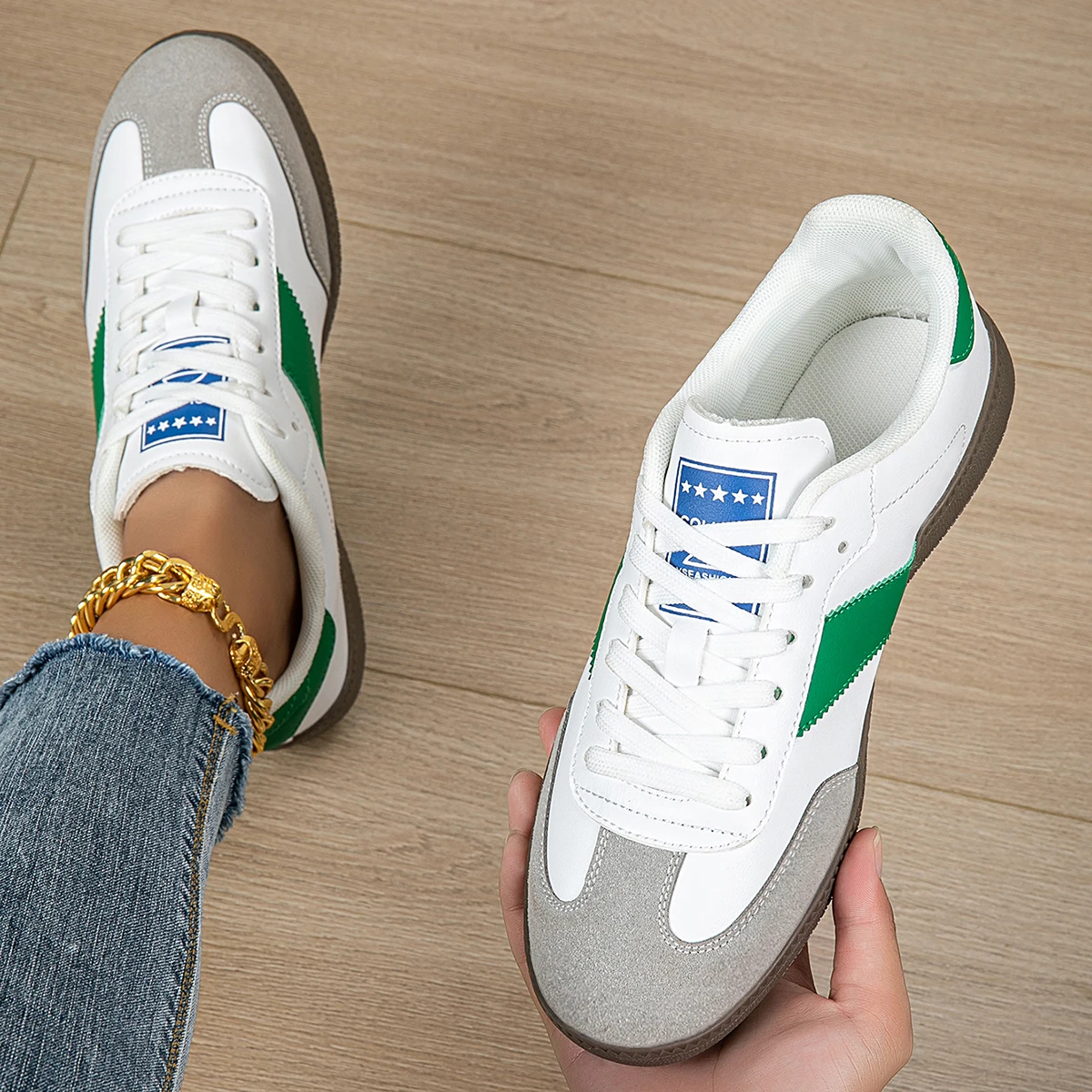 Zora Vintage-Inspired Sneakers