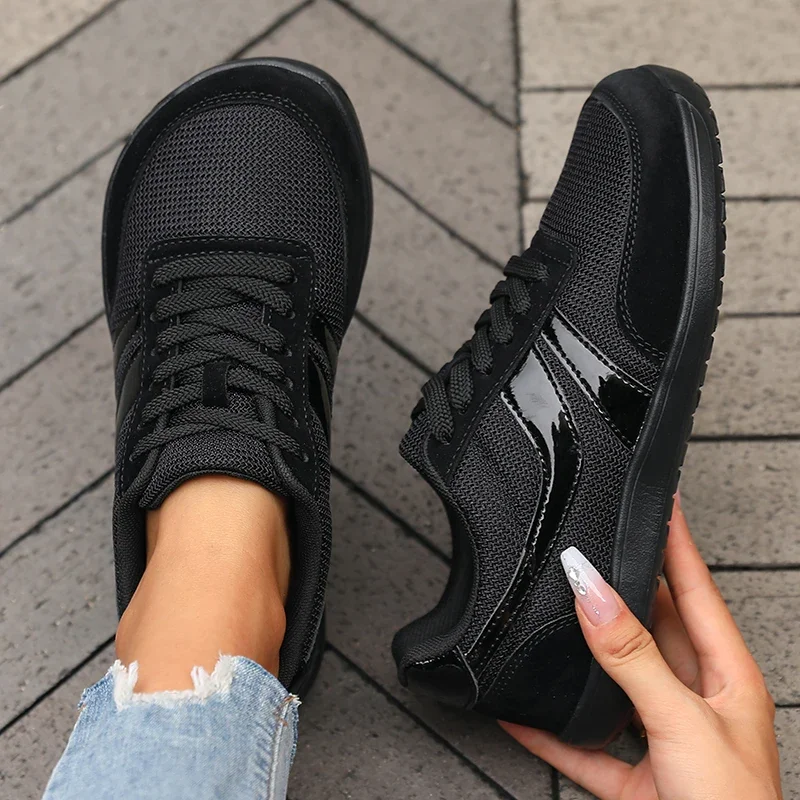 Zylla Vintage-Inspired Sneakers