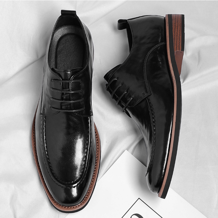 Classic Leather Dress Shoes in Regency Style