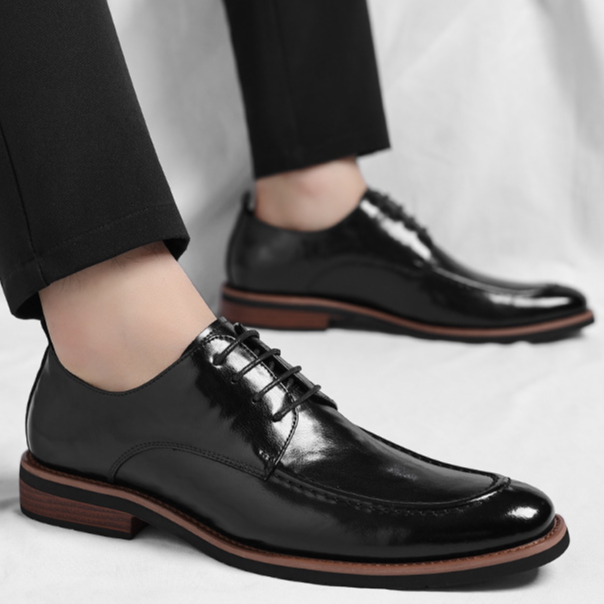 Classic Leather Dress Shoes in Regency Style