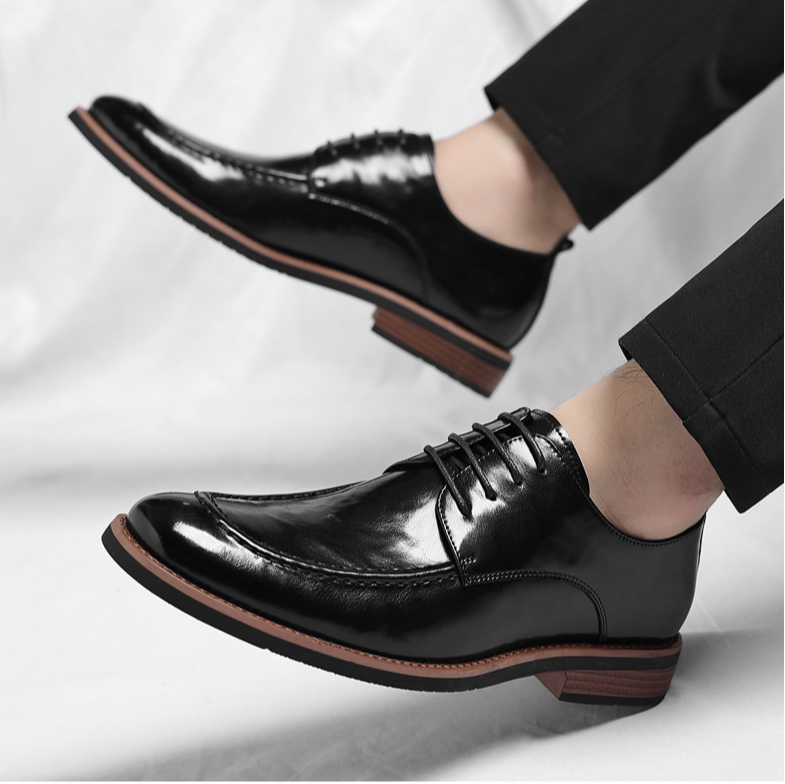 Classic Leather Dress Shoes in Regency Style