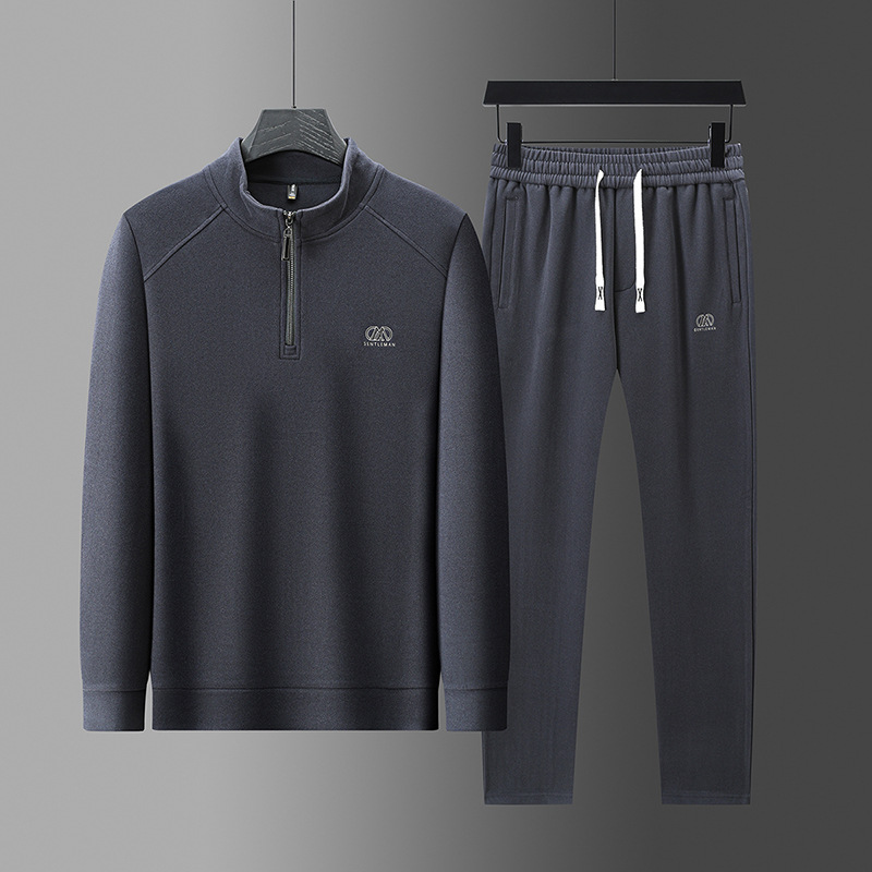 Nova Quarter-Zip Track Suit Ensemble